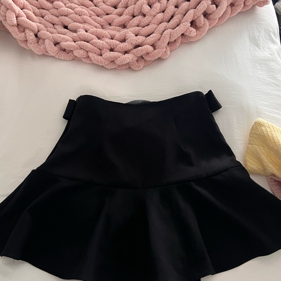 Zara black skirt - Picture 2 of 3